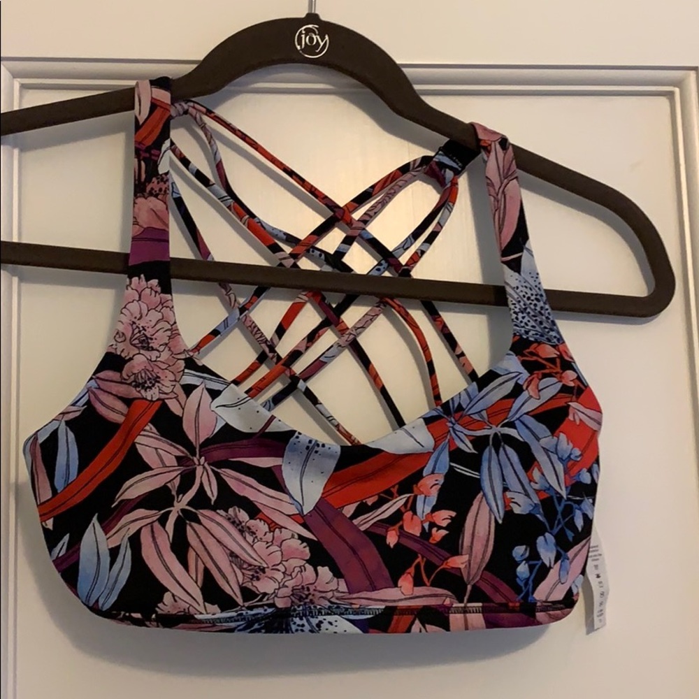 Lululemon Free to be Wild Bra - Size 6